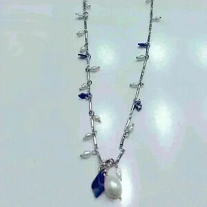 Stella and Dot necklace with beautiful detail.